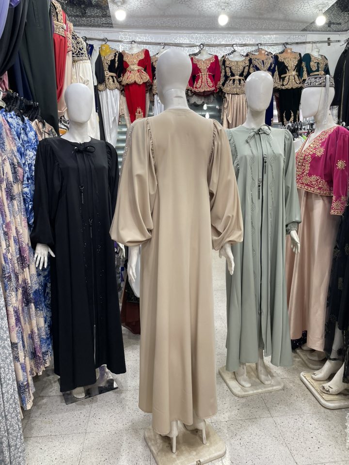 عباياتك… لمسة أناقة وراحة يومية