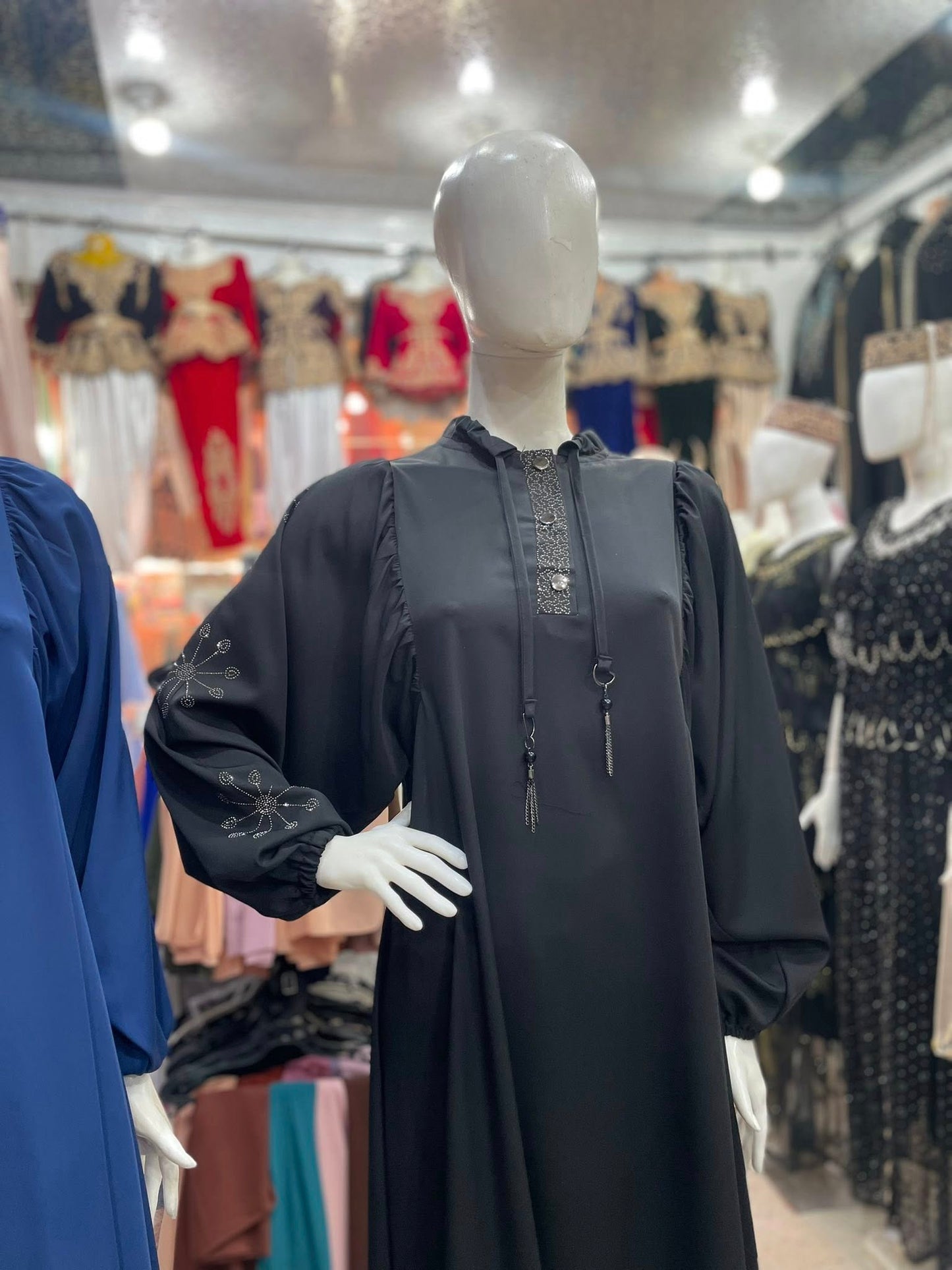 أنيقة كل يوم… مع لمسة حجابك! ✨