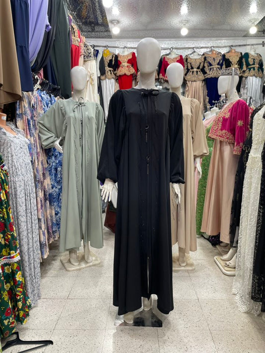 عباياتك… لمسة أناقة وراحة يومية